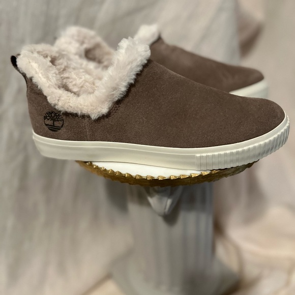Suede Timberland Warm Lined Booties! - Picture 2 of 5